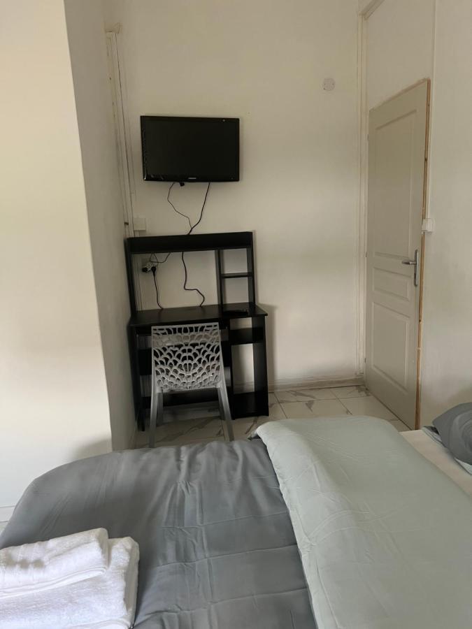 Room Calais Esterno foto